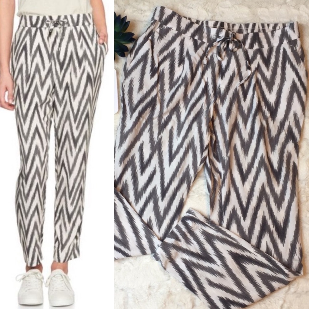 BANANA Republic gray/white ikat summer pants